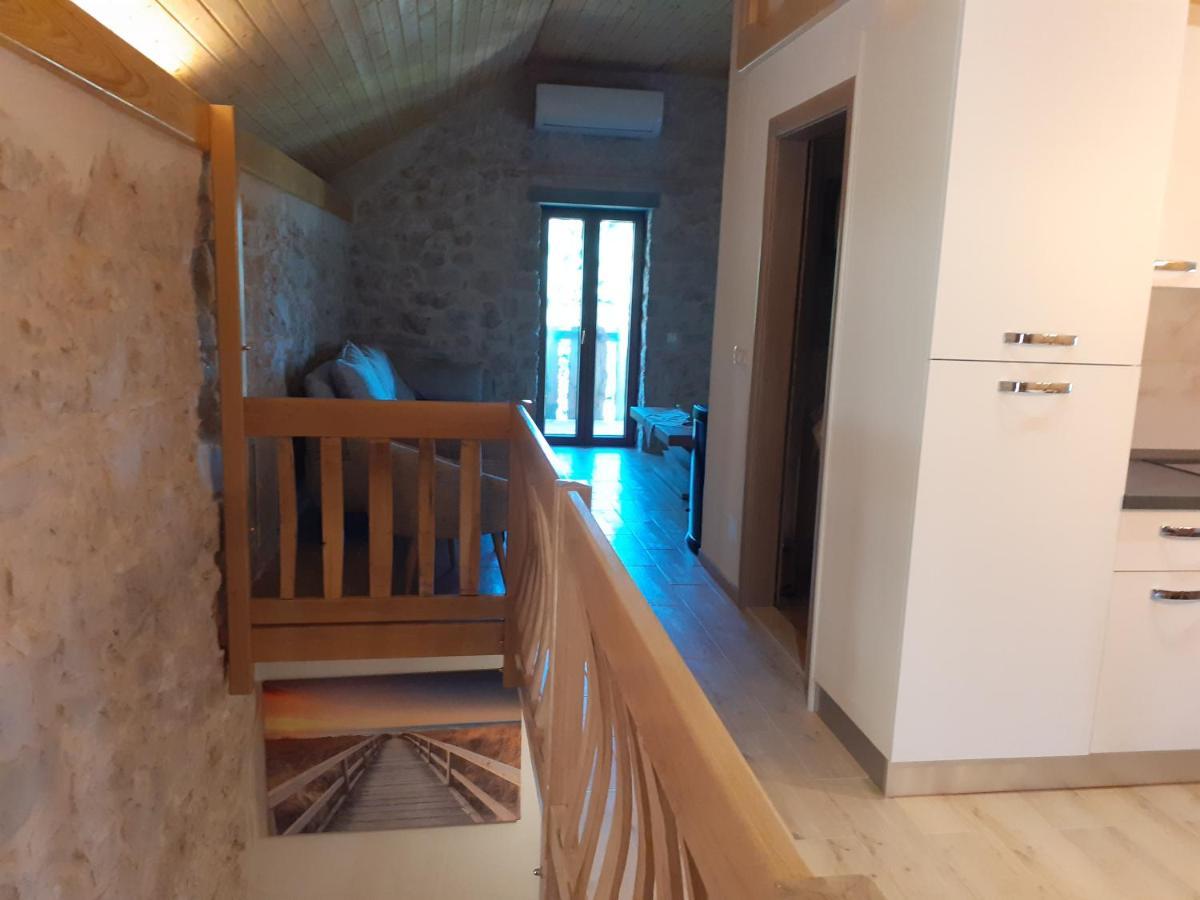 Patakun Holiday Home For 5, With Heated Pool Lecevica 外观 照片