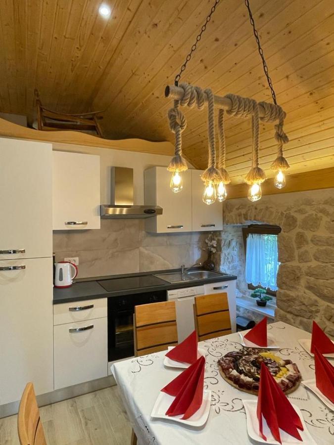 Patakun Holiday Home For 5, With Heated Pool Lecevica 外观 照片