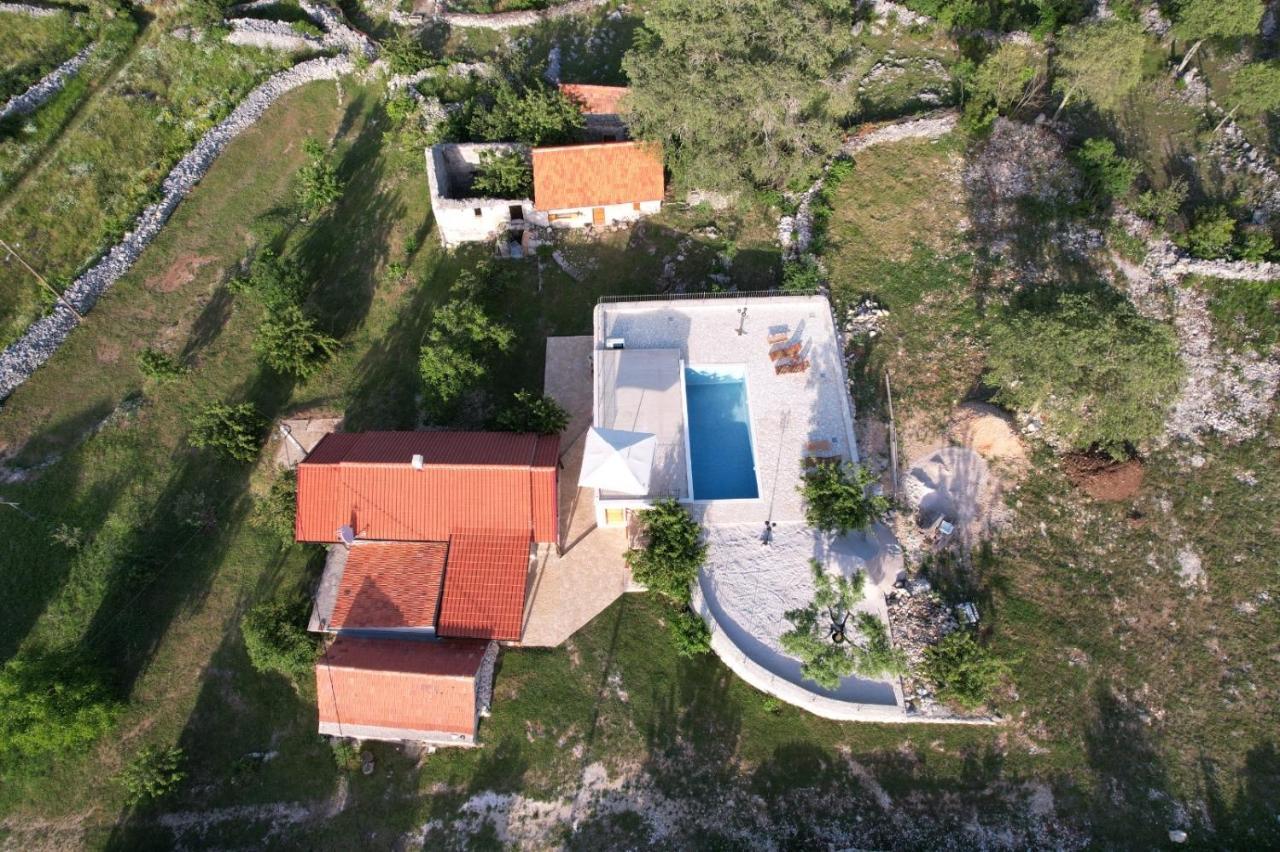 Patakun Holiday Home For 5, With Heated Pool Lecevica 外观 照片