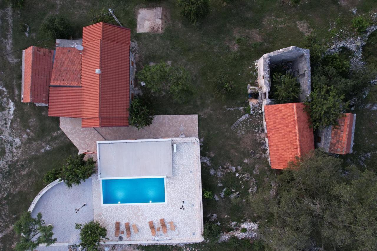 Patakun Holiday Home For 5, With Heated Pool Lecevica 外观 照片